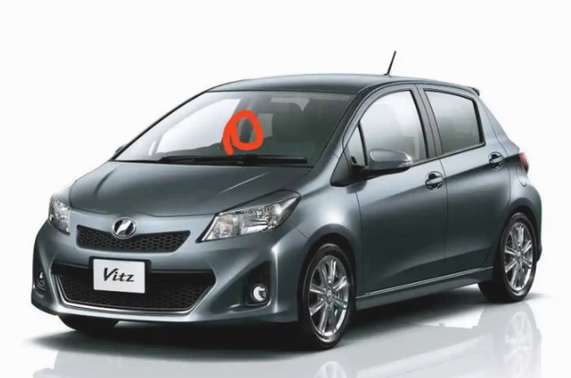 Лобовое стекло от Toyota vitz